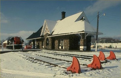 Gare de Kensington, Île-du-Prince-Édouard, (© Agence Parcs Canada / Parks Canada Agency, 1987.)