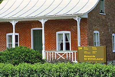 Detail view of the Sir Wilfrid Laurier house, 1982. © Parks Canada | Parcs Canada, 1982