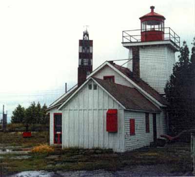 General view of the Lighttower and its attached dwelling at Mississagi Strait. © Transport Canada / Transports Canada