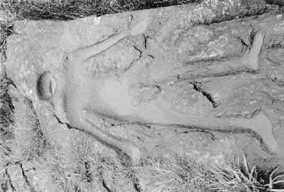 View of a petroglyph at Metlakatla Pass National Historic Site of Canada, 1998. © Agence Parcs Canada / Parks Canada Agency, L. Dick, 1998.