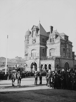 Historic photograph showing a Intercolonial Railway Station, 17 October 1901. © Library and Archives Canada | Bibliothèque et Archives Canada, William James Topley, PA-012017.