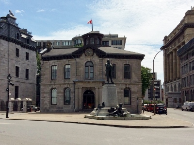 View of the main façade of Edmonstone, Allan and Company Building © Agence Parcs Canada | Parks Canada Agency, S. Desjardins, 2016.