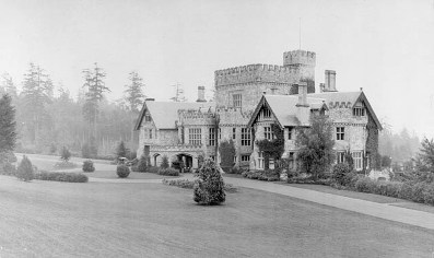 Hatley Park, Estate of James Dunsmuir, c.1920 © Patent and Copyright Office / Bibliothèque et Archives Canada / Library and Archives Canada / PA-030973