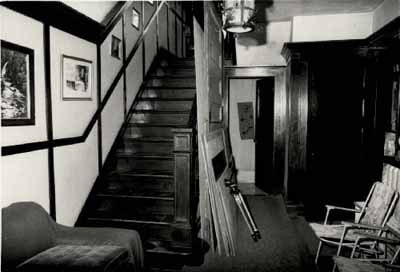 Interior view of the Marconi House. © Agence Parcs Canada / Parks Canada Agency, Aynsley MacFarlane.