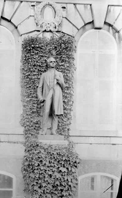 Robert Baldwin Monuments Québec Québec. © Jules-Ernest Livernois / Library and Archives Canada | Bibliothèque et Archives Canada / PA-023645