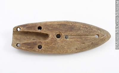 11th to 17th century (Thule), made of bone © Musée McCord Museum / M21085