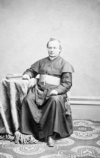 Mgr. Alexandre A. Taché, évêque de St. Boniface. (© Bibaud, M. / Library and Archives Canada | Bibliothèque et Archives Canada / PA-074103)