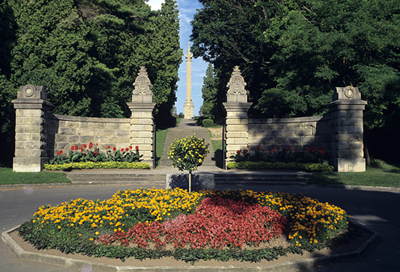 Queenston Heights, general view showing the viewplane up to Brock's Monument. © Parks Canada / Parcs Canada