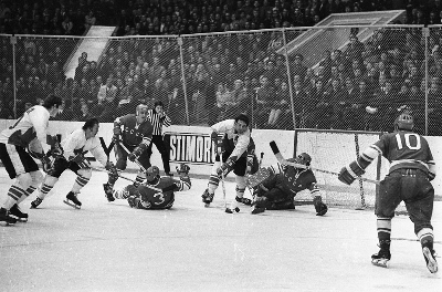 Historic photograph titled ''Card #77 - Espo sequence'' © Library and Archives Canada | Bibliothèque et Archives Canada, Frank Lennon, e010933353