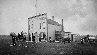 The Leader, the first newspaper in the Territory of Assiniboia, founded by Nicholas Flood Davin in 1883. © O.B. Buell / Library and Archives Canada | Bibliothèque et Archives Canada / PA-118776