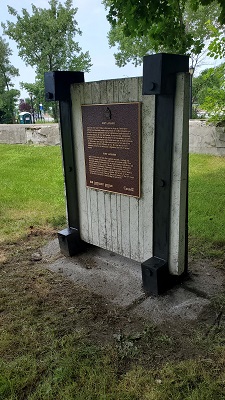 plaque de la CLMHC © Parcs Canada | Parks Canada, 2023.